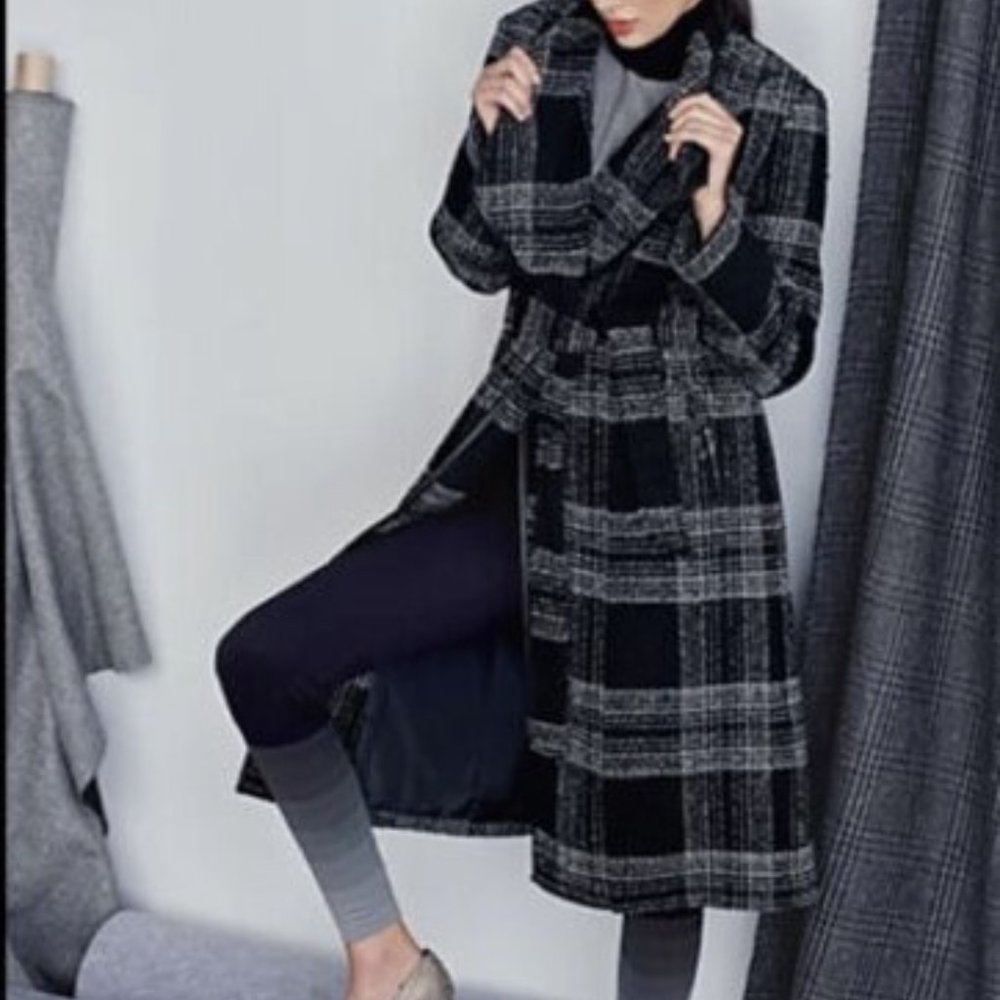 Black Plaid Belted Flyaway Trenchcoat